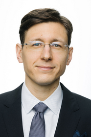 Daniel Demesh Headshot